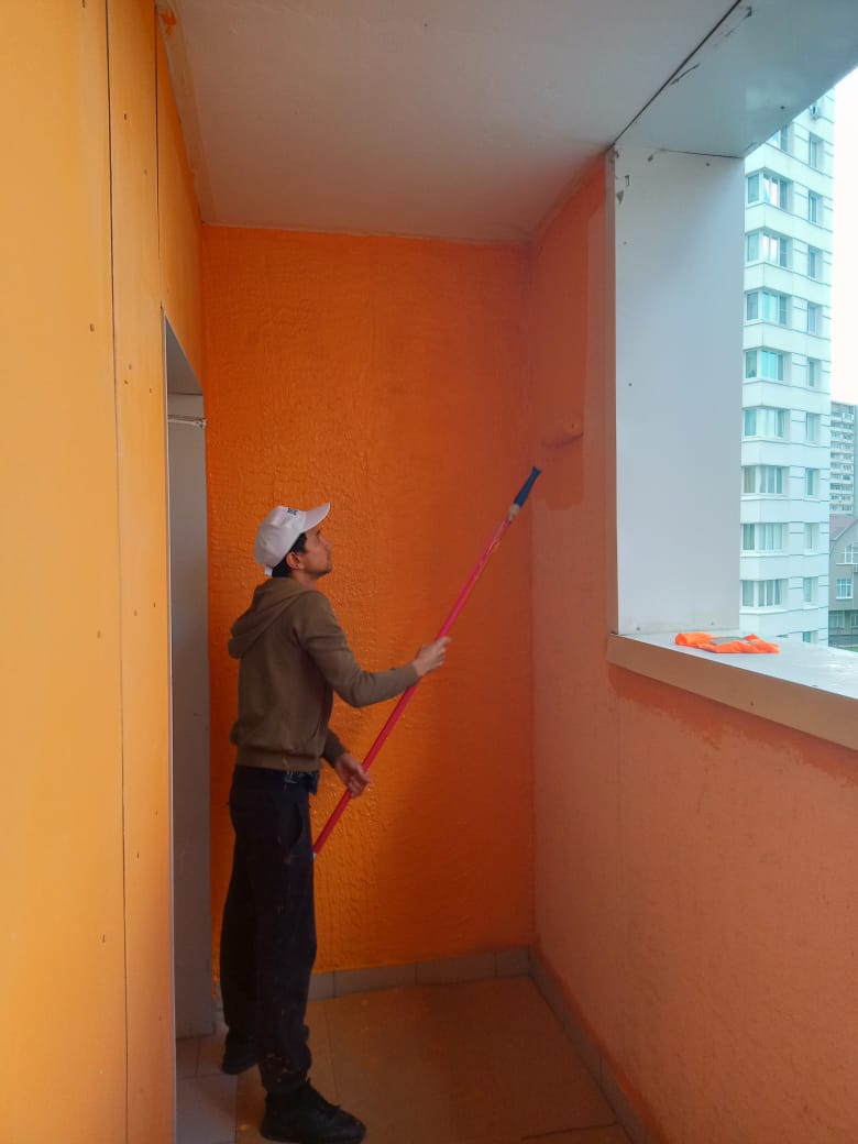 Начались работы по покраске переходных балконов в многоквартирном доме, расположенном по адресу: г. Видное, Битцевский проезд, д.9.